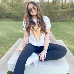 Meet your Posher, Alyson